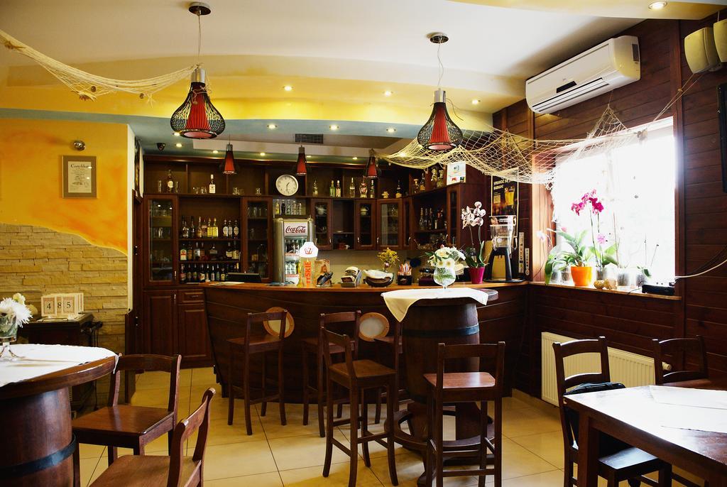 Hotel Marina Nielisz Dış mekan fotoğraf